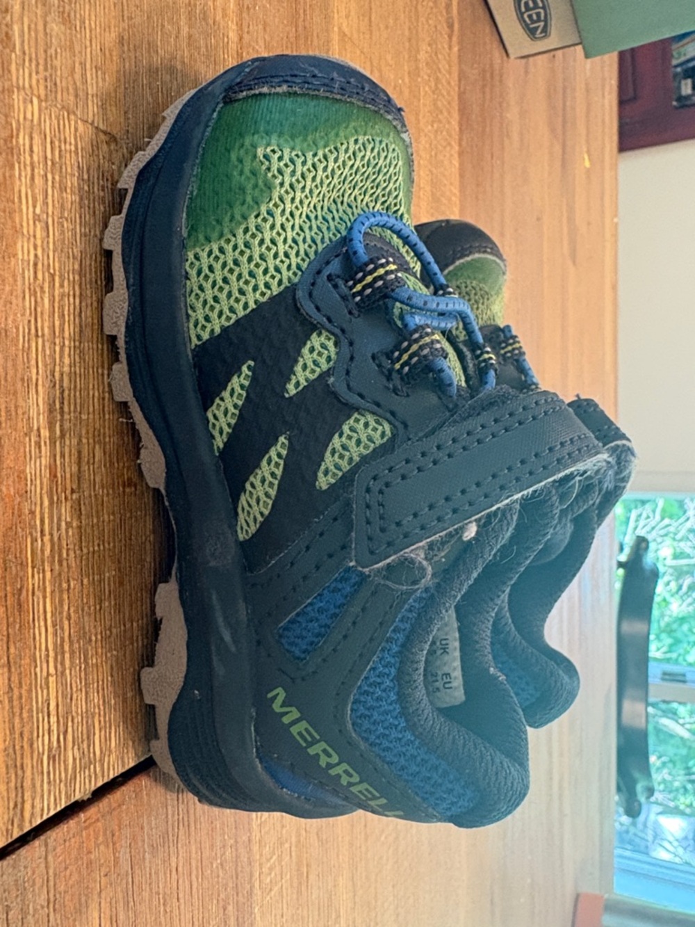 Merrell Kids Green and Navy Hook-and-Loop Sneakers